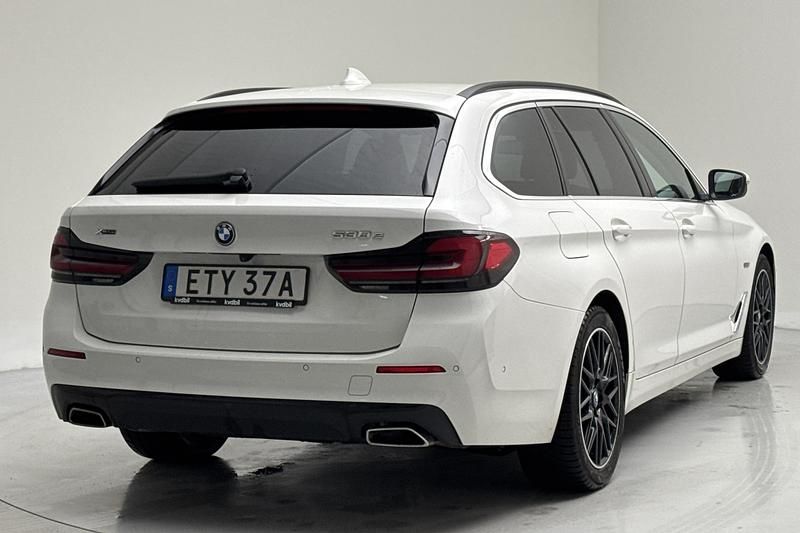 Begagnad BMW 530 292 HK (214 kW) 2023 Vit Kombi