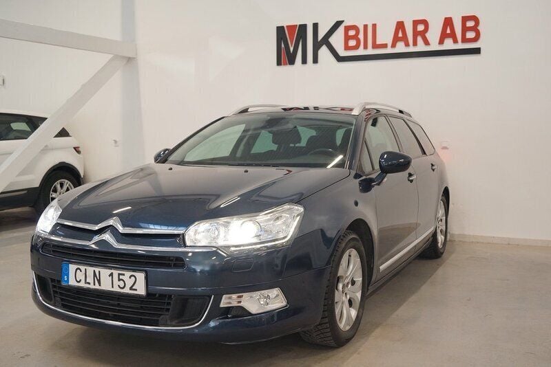 Mörkblå (blå) Begagnad 2016 Citroën C5 Kombi | 124 900 kr (Dyr) - Bild 1/4