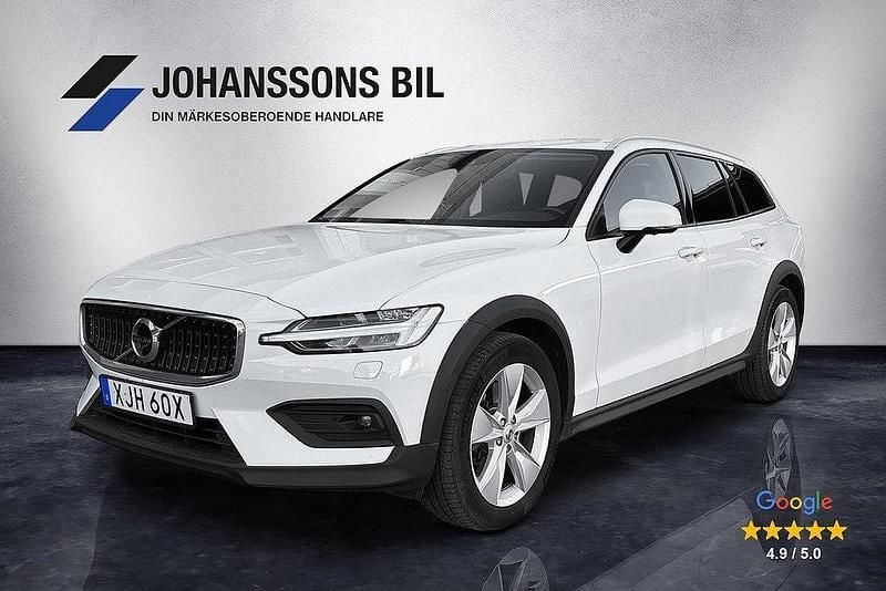 Vit Begagnad 2021 Volvo V60 CC Kombi | 329 900 kr (Marknadspris) - Bild 1/4