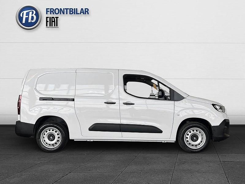 Ny Fiat Doblò 131 HK (96 kW) 2025 Vit Minibuss