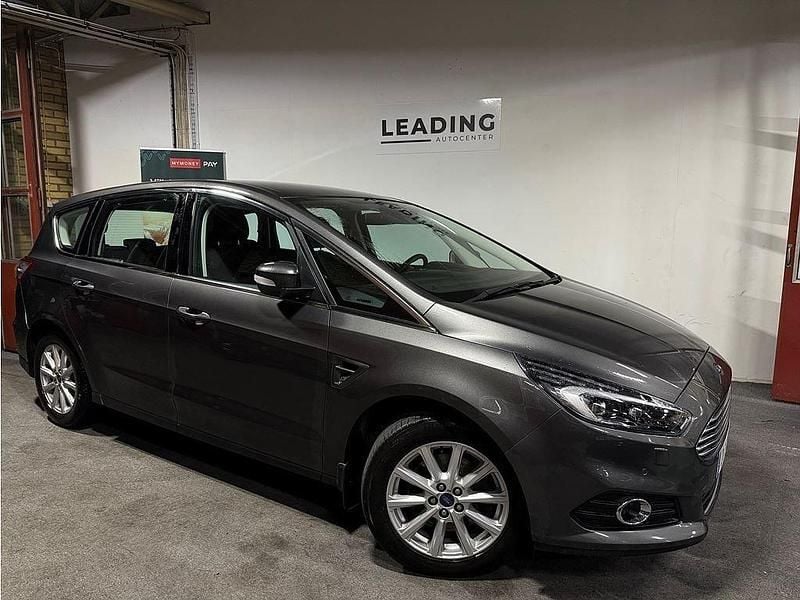 Grå Begagnad 2017 Ford S-MAX Business Edition Minibuss | 199 900 kr (Bra pris) - Bild 1/4