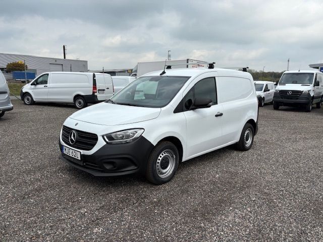 Vit Begagnad 2022 Mercedes Citan 110 Van | 223 750 kr (Dyr) - Bild 1/4