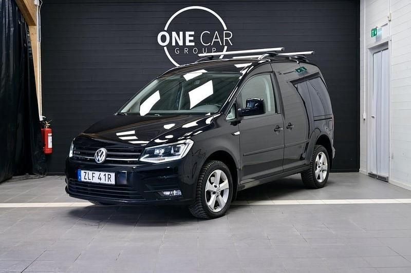 Begagnad VW Caddy 150 HK (110 kW) 2020 Svart Minibuss
