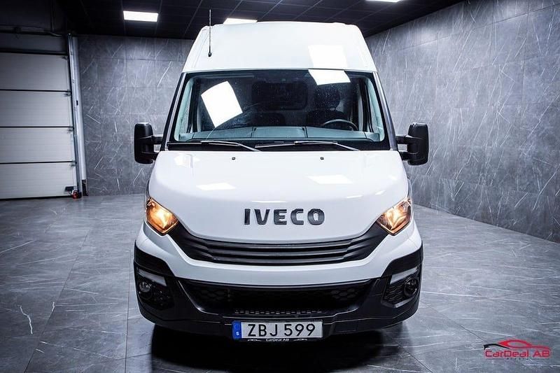 Begagnad Iveco Daily 136 HK (100 kW) 2018 Vit Van