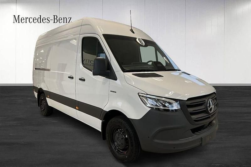Begagnad Mercedes E-Sprinter 100 kW (136 HK) 2024 Vit (white) Van