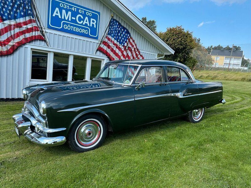 Mörkgrön Begagnad 1953 Packard Clipper Sedan | 139 000 kr - Bild 1/4