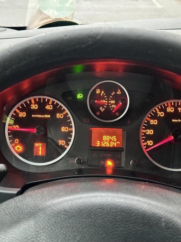 Vit Begagnad 2013 Peugeot Partner Van | 22 000 kr (Superpris) - Bild 1/4