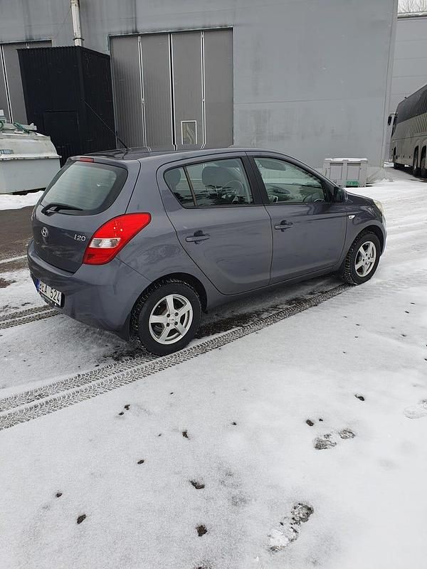 Begagnad Hyundai i20 77 HK (56 kW) 2011 Halvkombi