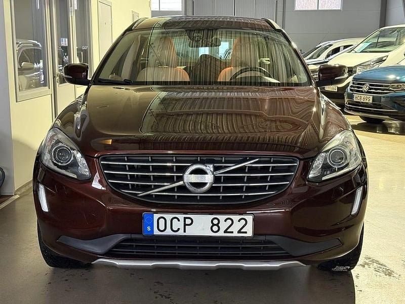 Begagnad Volvo XC60 Momentum 136 HK (100 kW) 2013 Brun SUV