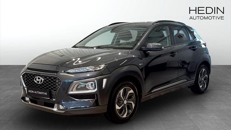 Grå (grey) Begagnad 2021 Hyundai Kona Premium SUV | 209 900 kr (Marknadspris) - Bild 1/4