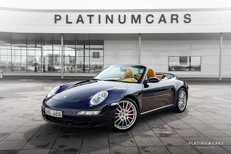 Mörkblå Begagnad 2007 Porsche 911 Carrera S Cabriolet Cab | 639 000 kr - Bild 1/4