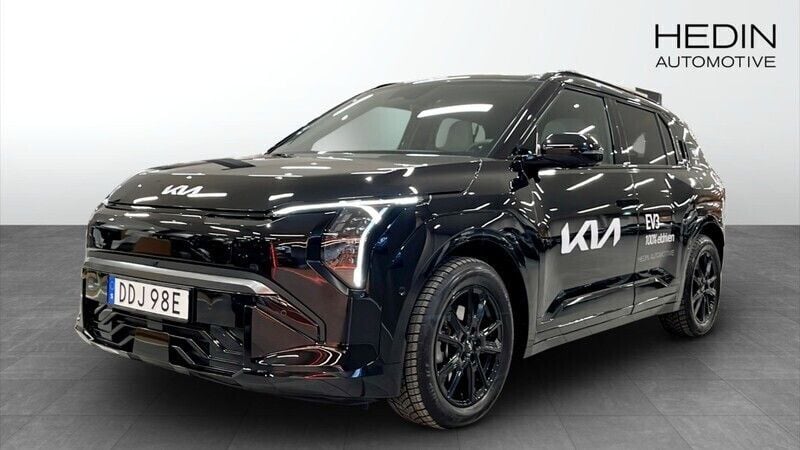 Svart (black) Begagnad 2024 Kia EV3 GT-Line SUV | 529 900 kr (Marknadspris) - Bild 1/4