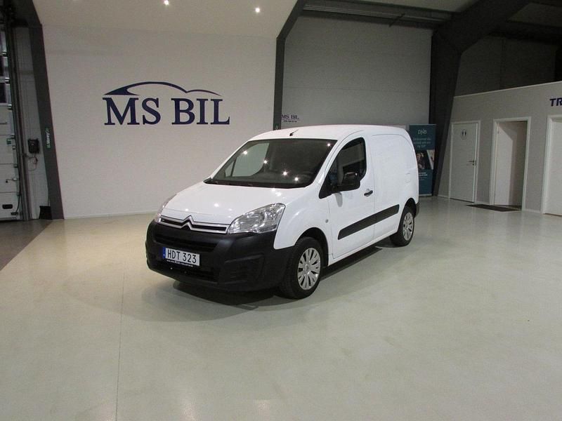 Vit Begagnad 2015 Citroën Berlingo Van | 69 900 kr (Marknadspris) - Bild 1/4