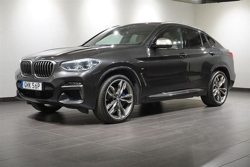 Grå Begagnad 2019 BMW X4 M Sport SUV | 559 800 kr (Dyr) - Bild 1/4