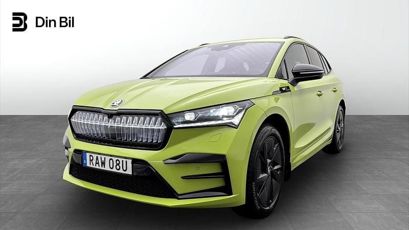 Grön Begagnad 2023 Skoda Enyaq iV RS SUV | 489 900 kr (Marknadspris) - Bild 1/4