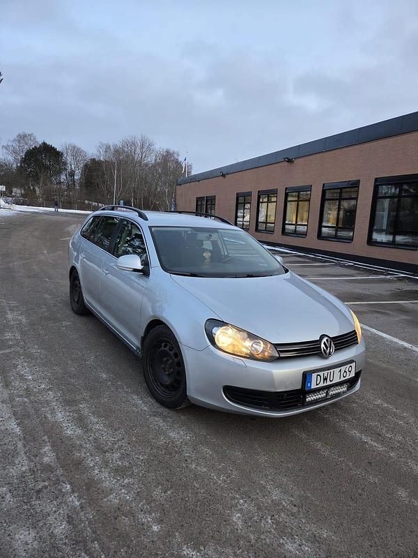 Begagnad VW Golf VII 105 HK (77 kW) 2012 Kombi