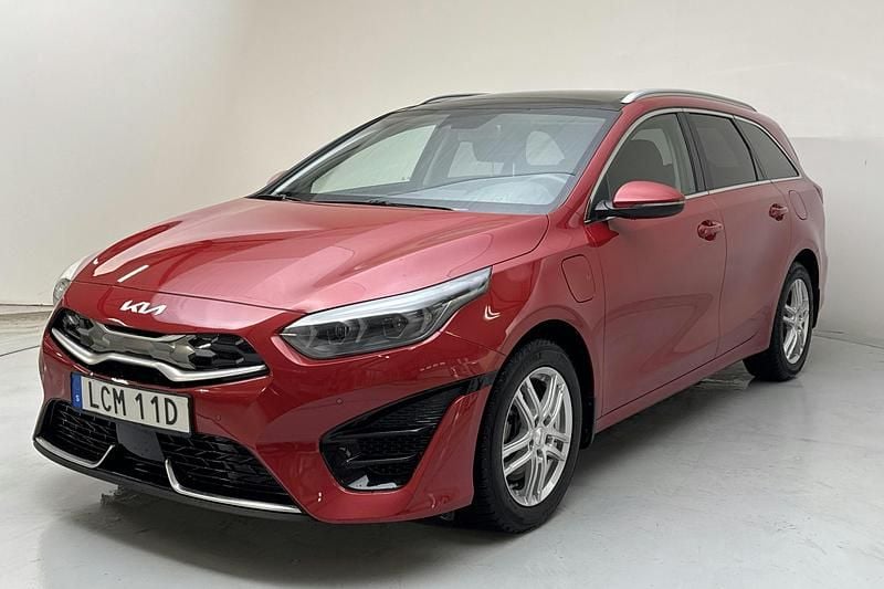 Röd Begagnad 2022 Kia Ceed Sportswagon Advance Kombi | 250 000 kr (Bra pris) - Bild 1/4