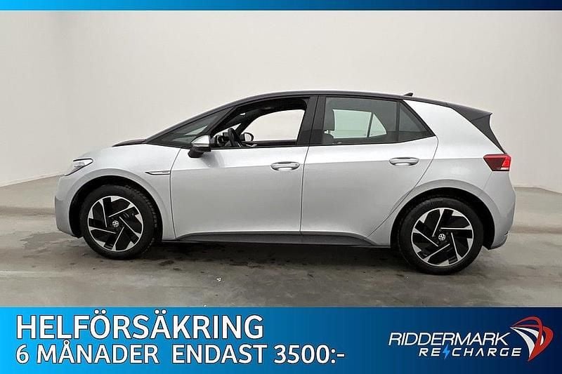 Silver Begagnad 2023 VW ID.3 Pro Performance Halvkombi | 259 800 kr (Bra pris) - Bild 1/3