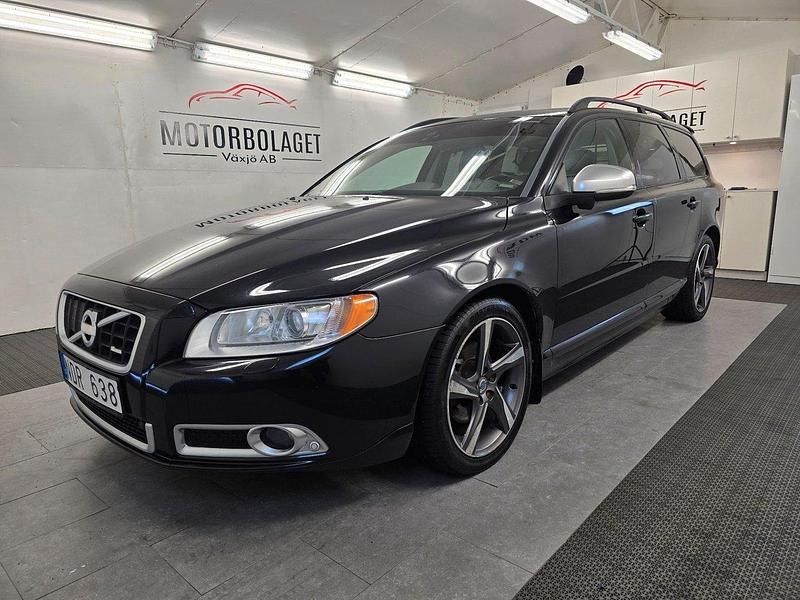 Svart Begagnad 2012 Volvo V70 R-Design Kombi | 128 500 kr (Lite dyr) - Bild 1/4