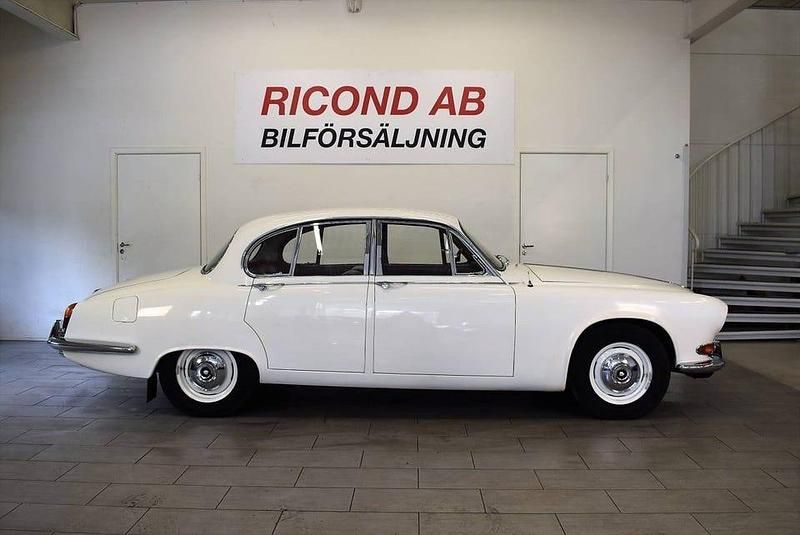 Begagnad Jaguar 420 178 HK (130 kW) 1968 Vit Sedan