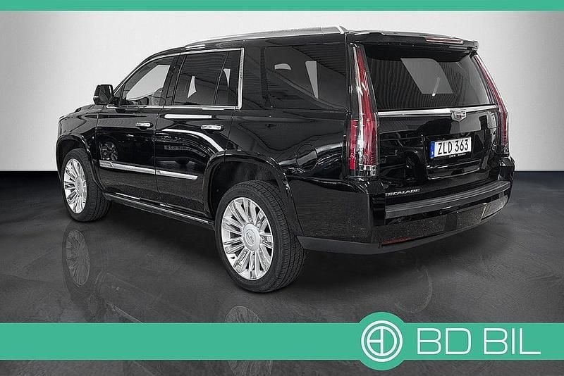 Begagnad Cadillac Escalade 426 HK (313 kW) 2017 Svart SUV