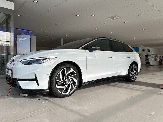 Vit Ny 2024 VW ID.7 Pro Sedan | 686 700 kr (Dyr) - Bild 1/4