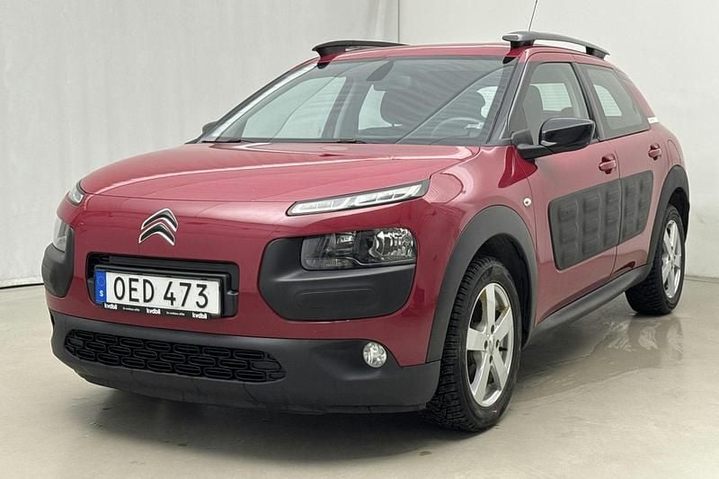 Röd Begagnad 2016 Citroën C4 Cactus PureTech Halvkombi | 82 000 kr (Marknadspris) - Bild 1/4