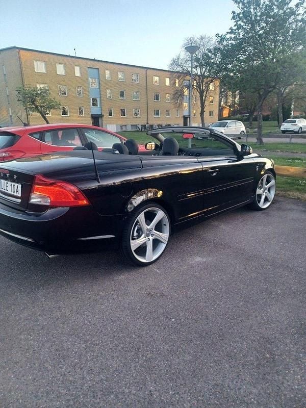 Svart Begagnad 2012 Volvo C70 Cab | 129 000 kr (Dyr) - Bild 1/4