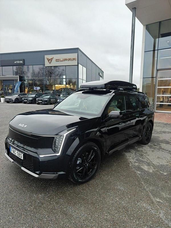 Svart Begagnad 2025 Kia EV9 GT-Line SUV | 900 000 kr - Bild 1/1
