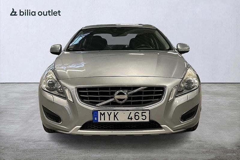Begagnad Volvo S60 Momentum 150 HK (110 kW) 2012 Silver Sedan