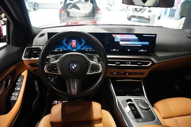 Begagnad BMW 330 M Sport 184 HK (135 kW) 2023 Röd Kombi