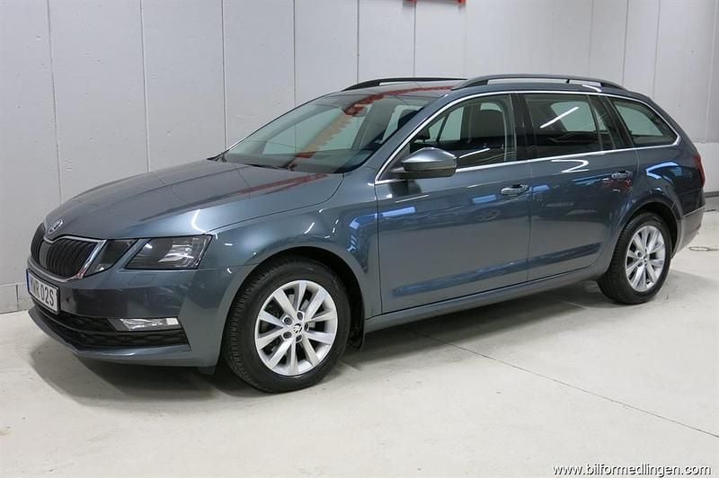 Mörkgrå Begagnad 2019 Skoda Octavia G-TEC Kombi | 159 900 kr (Lite dyr) - Bild 1/4