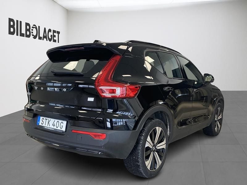 Begagnad Volvo XC40 Single Motor 175 kW (238 HK) 2023 Svart SUV
