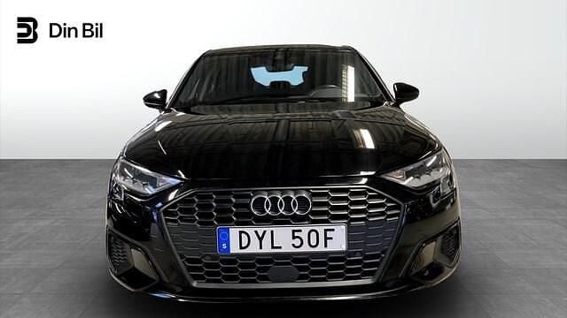 Begagnad Audi A3 Proline 150 HK (110 kW) 2023 Brilliantsvart Sedan