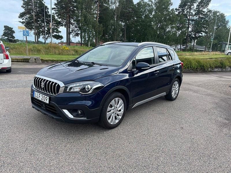 Blå Begagnad 2020 Suzuki SX4 S-Cross SUV | 204 900 kr (Marknadspris) - Bild 1/4