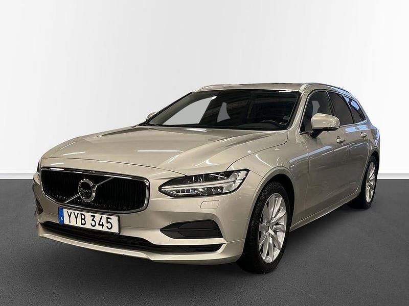 Brun Begagnad 2019 Volvo V90 Momentum Kombi | 249 500 kr (Marknadspris) - Bild 1/4