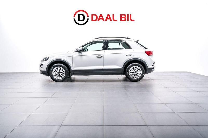 Vit Begagnad 2020 VW T-Roc SUV | 234 700 kr (Marknadspris) - Bild 1/4