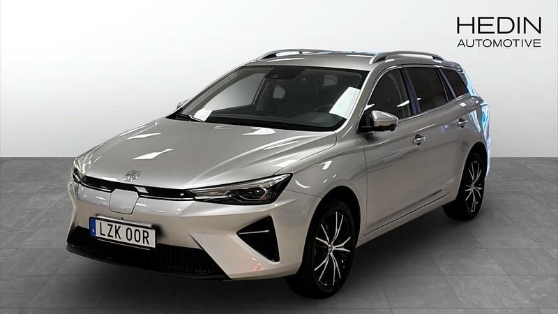 Grå (silver) Begagnad 2022 MG MG5 EV Luxury Kombi | 219 900 kr (Bra pris) - Bild 1/4