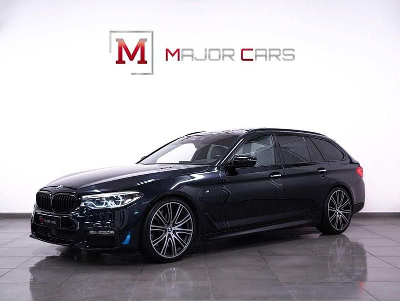 Svart Begagnad 2018 BMW 540 M Sport Kombi | 419 900 kr (Dyr) - Bild 1/4