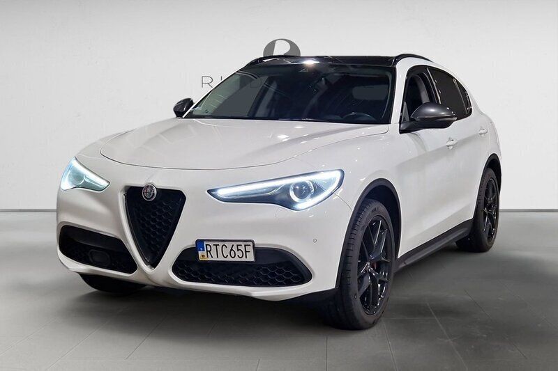 Vit Begagnad 2019 Alfa Romeo Stelvio SUV | 229 900 kr (Marknadspris) - Bild 1/3