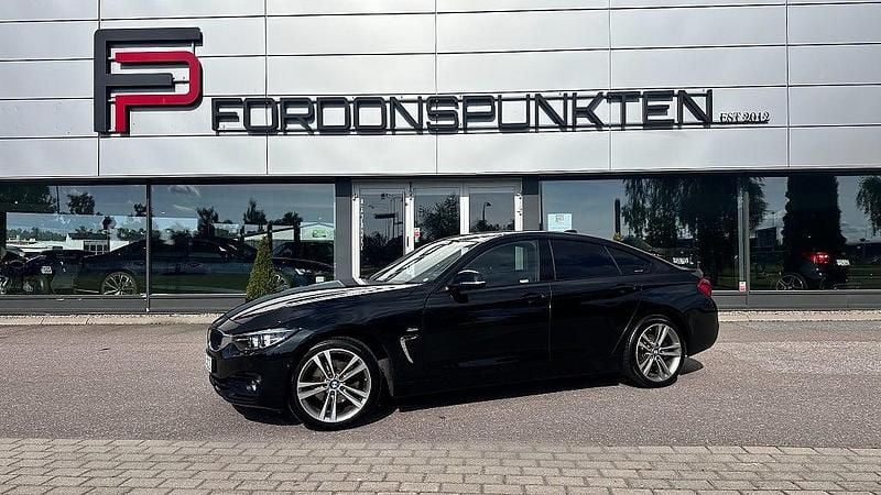 Svart Begagnad 2017 BMW 420 Sport Line Sportkupé | 239 000 kr (Marknadspris) - Bild 1/4