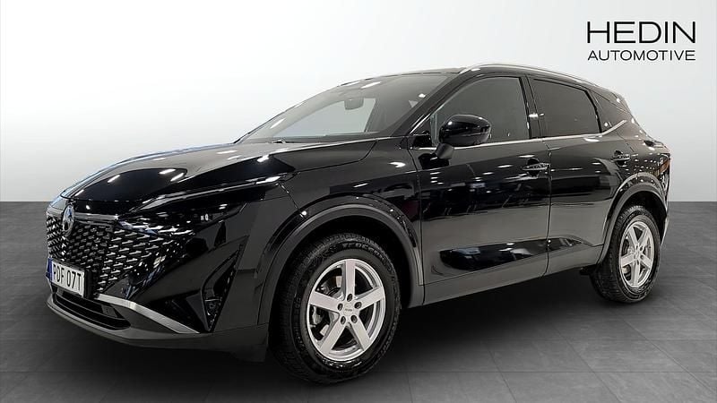 Svart (black) Begagnad 2024 Nissan Qashqai N-Connecta SUV | 309 900 kr (Marknadspris) - Bild 1/4