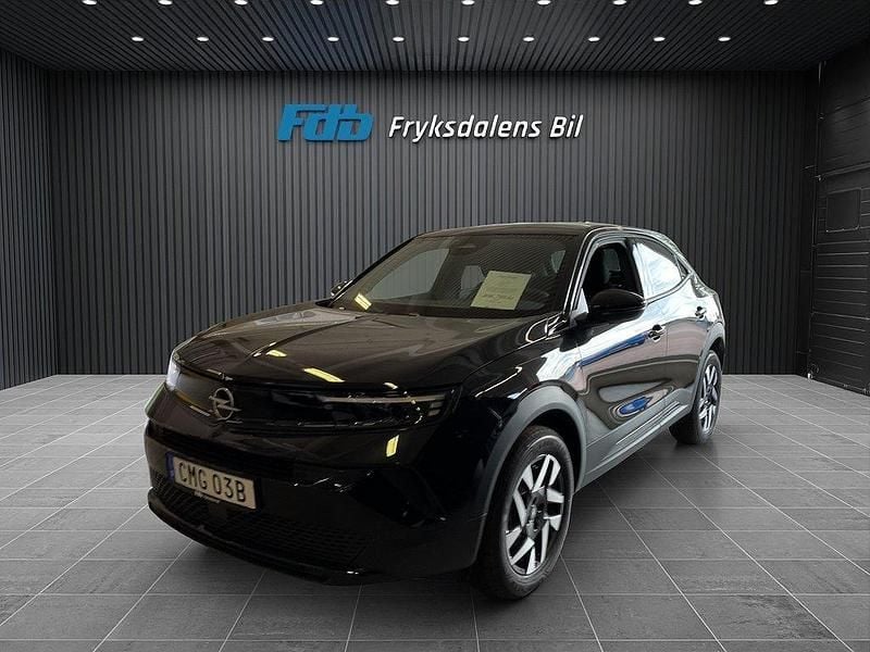 Svart Ny 2025 Opel Mokka SUV | 306 799 kr (Marknadspris) - Bild 1/4