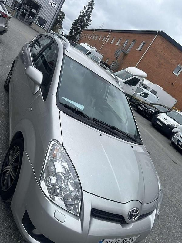 Begagnad 2008 Toyota Corolla Kombi | 47 000 kr (Marknadspris) - Bild 1/4