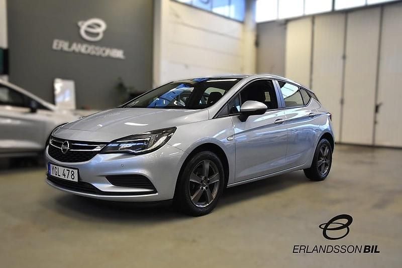 Grå Begagnad 2016 Opel Astra Enjoy Halvkombi | 89 900 kr (Marknadspris) - Bild 1/4
