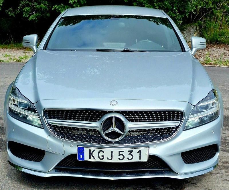 Silver Begagnad 2016 Mercedes CLS250 Shooting Brake AMG Kombi | 219 900 kr - Bild 1/4