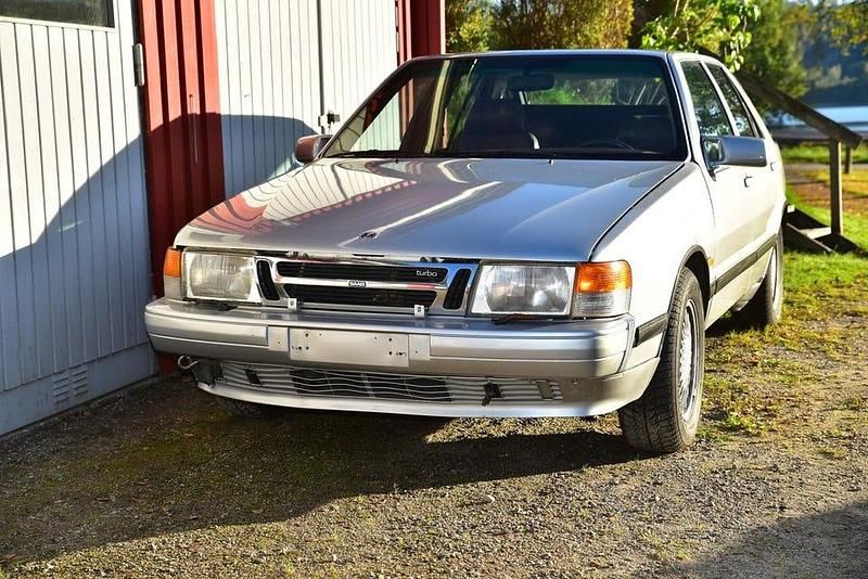 Begagnad 1986 Saab 9000 Sedan | 15 000 kr - Bild 1/4