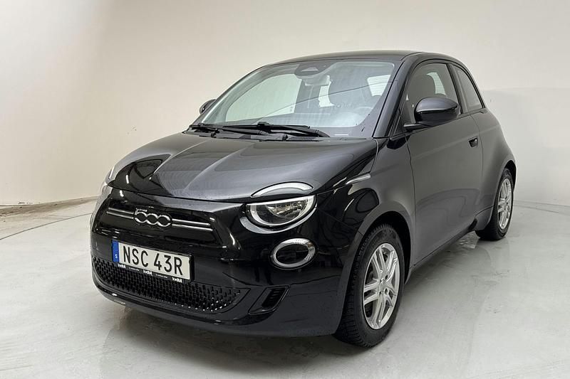 Svart Begagnad 2022 Fiat 500e | 159 000 kr (Superpris) - Bild 1/4