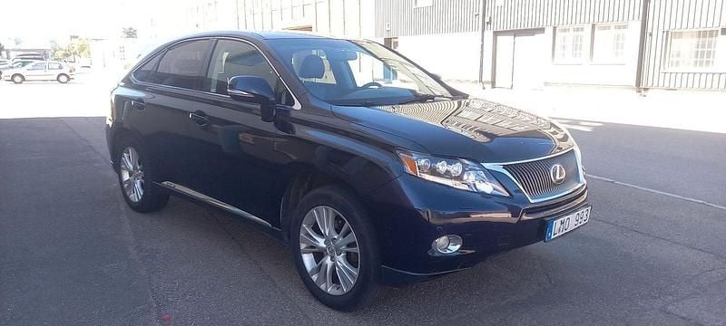 Mörkblå (blå) Begagnad 2010 Lexus RX450h Luxury Line SUV | 129 900 kr (Bra pris) - Bild 1/4