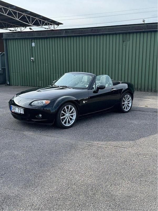 Svart Begagnad 2007 Mazda MX5 Cab | 109 900 kr (Bra pris) - Bild 1/4